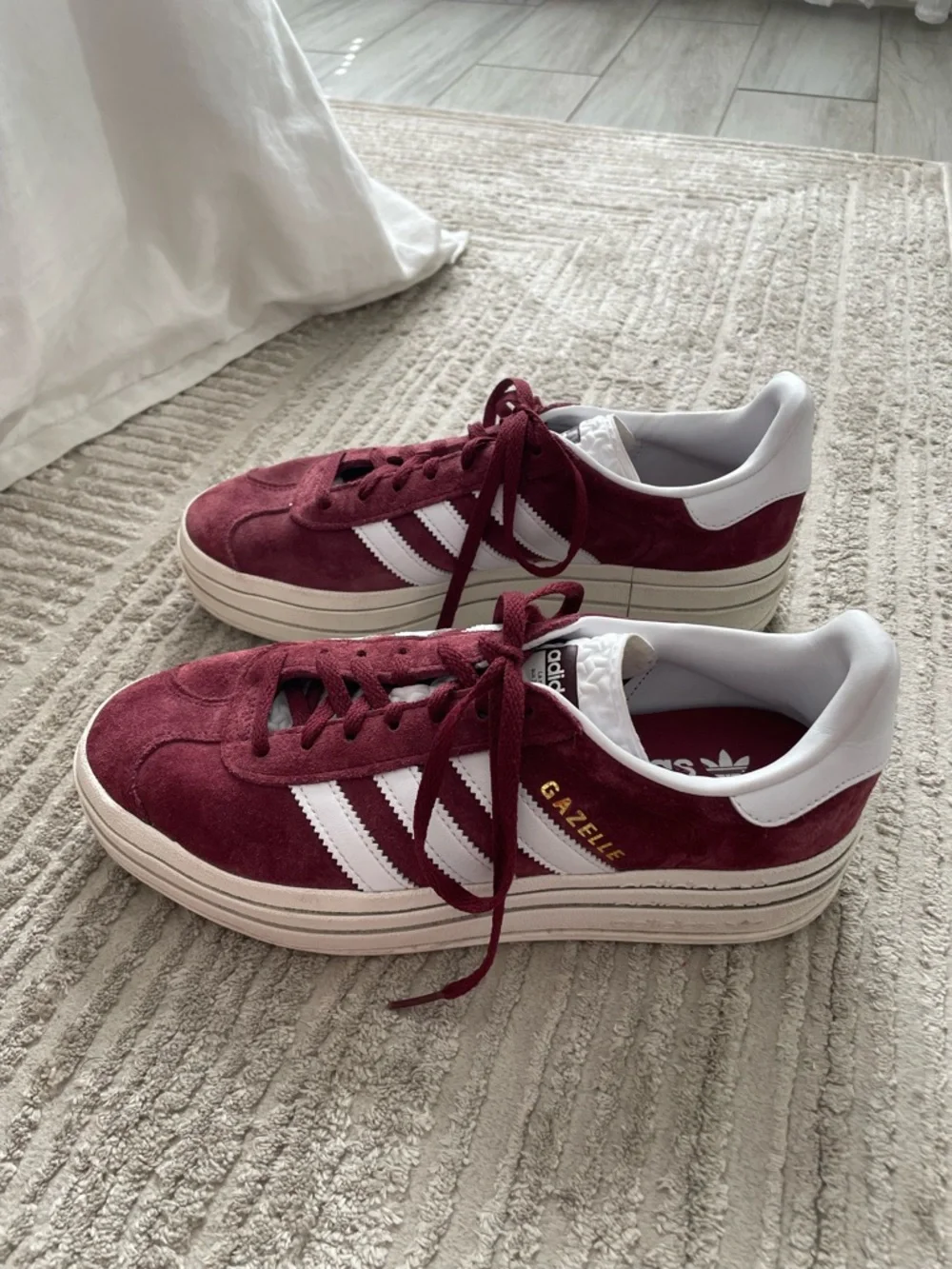Adidas Gazelle Bold 'Shadow Red White'. Size 8 - Picture 7 of 8